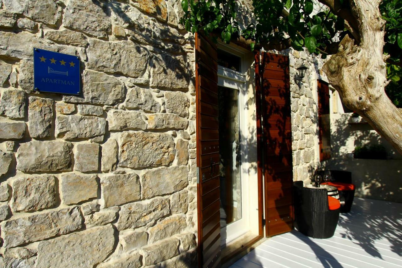Old House Daire Sveti Filip i Jakov Dış mekan fotoğraf
