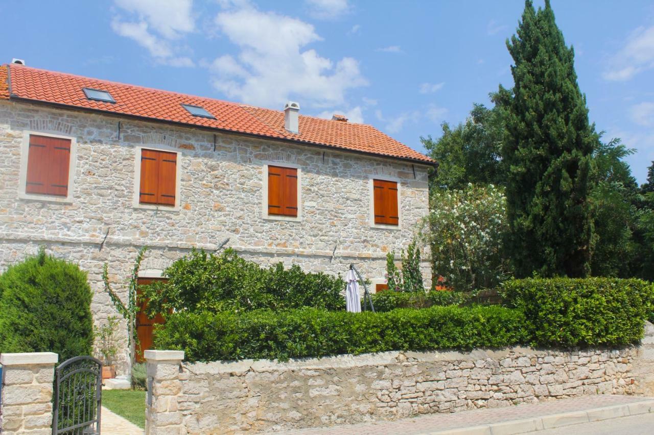 Old House Daire Sveti Filip i Jakov Dış mekan fotoğraf
